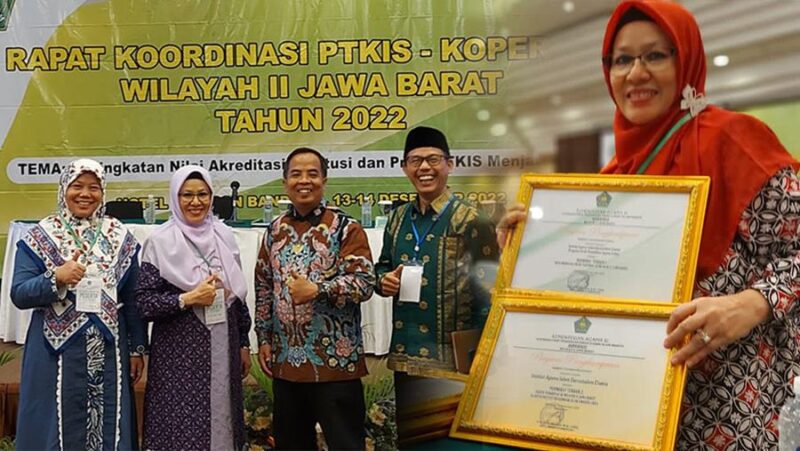 Civitas Akademika IAID Darussalam saat menerima 5 penghargaan PTKI-Kopertas Wilayah II Jawa Barat.