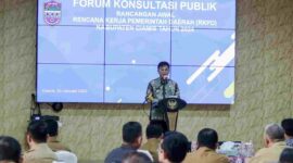 Bupati Ciamis Herdiat Sunarya saat membuka forum konsultasi publik.