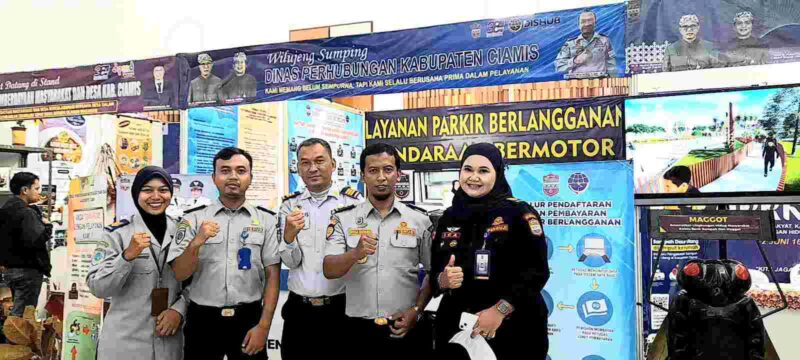 Pelayanan parkir berlangganan di Ciamis Creative Festival yang berlangsung di Islamic Center Ciamis.