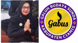 Ketua Galuh Budaya Sunda (Gabus) Kabupaten Ciamis, Hj. Tuti.