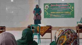 Ketua BKMM Kabupaten Ciamis, Hj. Talbiyah Munadi ketika memberikan sambutan dikegiatan Lomba Dakwah Islamiyah.