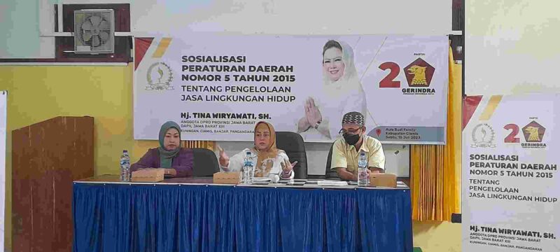 Anggota DPRD Provinsi Jawa Barat Fraksi Gerindra, Hj. Tina Wiryawati, SH telah menggelar sosialisasi Peraturan Daerah Nomor 5 Tahun 2015 tentang Pengelolaan Jasa Lingkungan Hidup, di salah satu Hotel di Kabupaten Ciamis, Sabtu (15/7/2023).