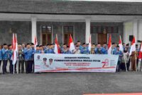 Poto bersama usai pembagian bendera merah putih.