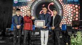 Bupati Ciamis Herdiat Sunarya Dinobatkan Sebagai Bupati Inspirator Seniman dan Musisi Oleh DPP HAPMI Jabar.