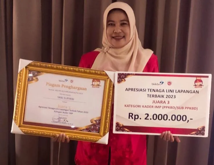 Petugas PPKBD Kelurahan Sindangrasa Kecamatan Ciamis,  Yani Suryani.