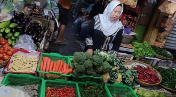 Pedagang sayuran di Pasar Manis Ciamis.