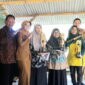 Penyerahan penghargaan lomba budidaya bawang brebes dan padi didalam polybag, yang telah berlangsung di Wisata Alam Cadas Ngampar, Desa Gunungsari, Kecamatan Sadananya, Selasa (18/7/2023).