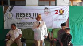 Anggota Komisi I DPRD Jabar, Hj. Tina Wiryawati saat menggelar Reses diwilayah Desa Bendasari Kecamatan Sadananya, Kabupaten Ciamis.