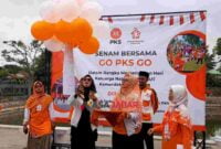 Caleg DPR RI Dapil Jabar X, Miranti Mayangsari saat membuka kegiatan lomba senam Go PKS Go di Taman Jambansari Ciamis, Minggu (20/8/2023).