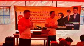 Anggota DPRD Ciamis Fraksi PKS, Uus Rusdiana tengah memberikan pemaparan dalam kegiatan pelatihan ternak kambing.