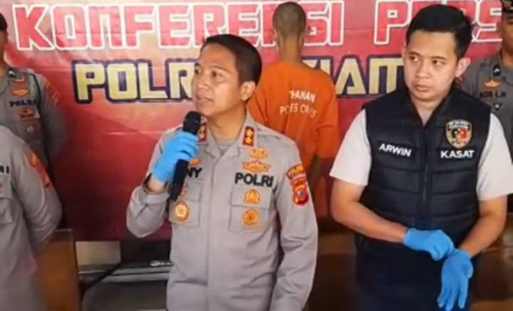 Polres Ciamis saat mengungkap kasus suami aniaya istri siri hingga meninggal dunia.