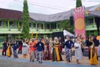 Dies Natalis SMAN 1 Ciamis menonjolkan seni tradisi lokal.