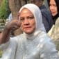 Iriana Joko Widodo saat memberikan jempol.
