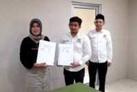 Penandatanganan Nota Perjanjian Kerja Sama (PKS) antara Kadin dengan SMKN 1 Ciamis.