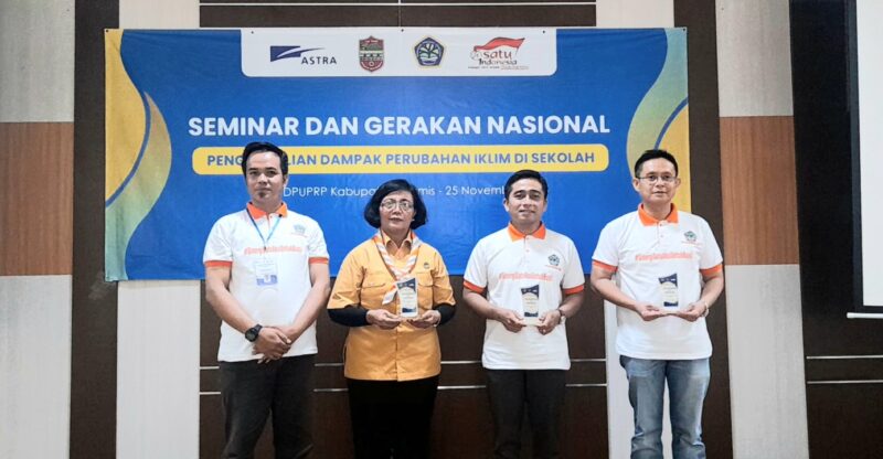 Seminar dan Gerakan Nasional Pengendalian Dampak Perubahan Iklim Di Sekolah.