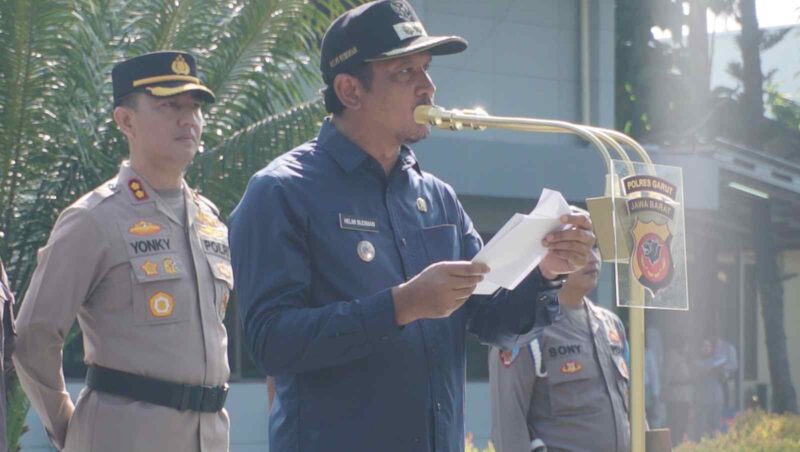 Upacara gelar pasukan Operasi Lilin Lodaya 2023 di  Mapolres Garut, Kamis (21/12/2023). 