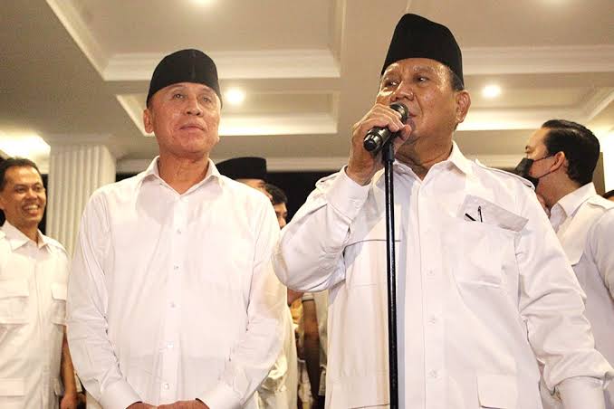 Caleg DPR RI Partai Gerindra Dapil Jabar X (Kuningan, Ciamis, Banjar dan Pangandaran) Nomor Urut 1, Mochamad Iriawan atau Iwan Bule (Kiri) dan Capres Partai Gerindra Nomor Urut 02, Prabowo Subianto (Kanan).