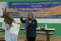 Farahdibha Tenrilemba, Caleg DPR RI dari Partai NasDem nomor urut 1 Dapil Jawa Barat X (Kuningan, Ciamis, Banjar dan Pangandaran) menggelar simulasi pencoblosan di Ciamis.