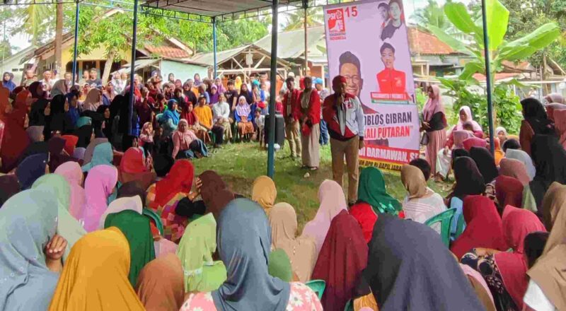 Fredi Darmawan, SE, Caleg DPR RI dari Partai Solidaritas Indonesia (PSI) nomor urut 1, melakukan blusukan dan kunjungan silaturahmi ke Banjarsari dan Banjaranyar Kabupaten Ciamis.