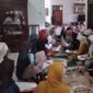 Tim Pemenangan Farahdibha Tenrilemba menggelar sosialisasi blusukan kepada warga.