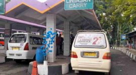 APK salah satu Caleg DPR RI yang terpasang dikendaraan plat kuning.