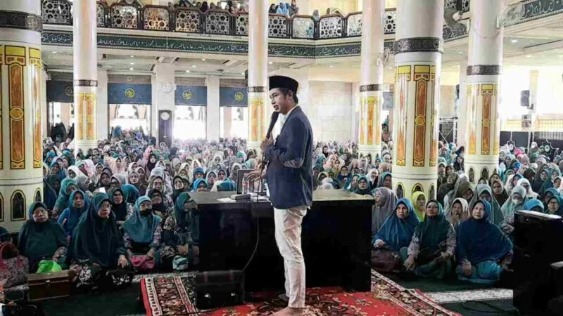 Ustadz Koh Dennis Lim menghadiri Gebyar Akbar Rajab 1445 Hijriyah di Masjid Agung Ciamis, Selasa (30/1/2024).