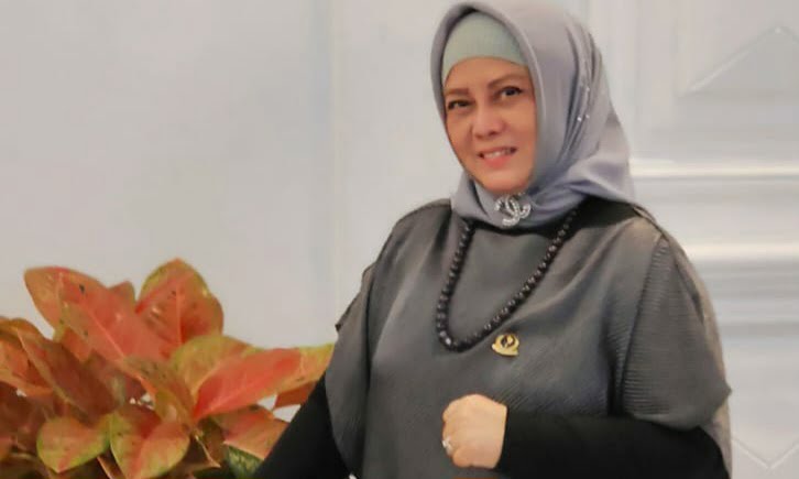 Anggota Komisi 1 DPRD Jabar Fraksi Gerindra, Hj.Tina Wiryawati SH.