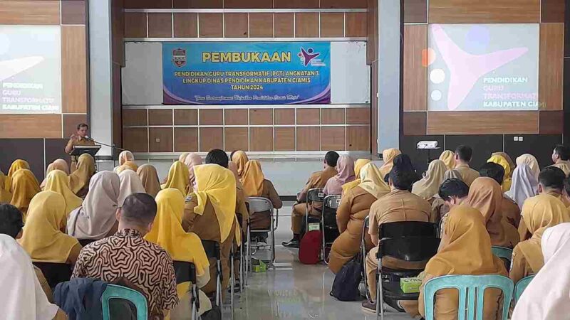 Pembukaan Pendidikan Guru Transformatif (PGT) di aula Disdik Ciamis.