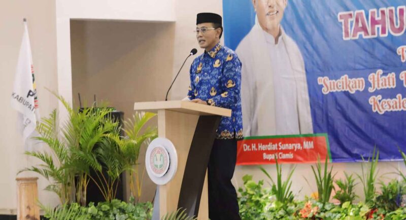 Bupati Ciamis, Dr. H. Herdiat Sunarya, MM menghadiri Halal Bohalal PGRI.