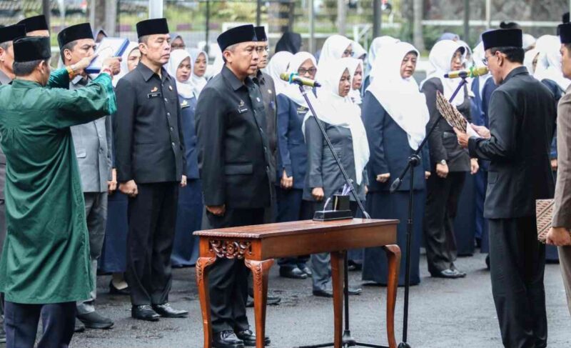 Pelantikan dan pengambilan sumpah jabatan di Halaman Pendopo Ciamis, Jumat (19/4/2024).