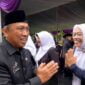 Sekretaris Daerah (Sekda), Dr. H. Andang Firman Triyadi, MT sedang bersalaman di Pendopo Ciamis.