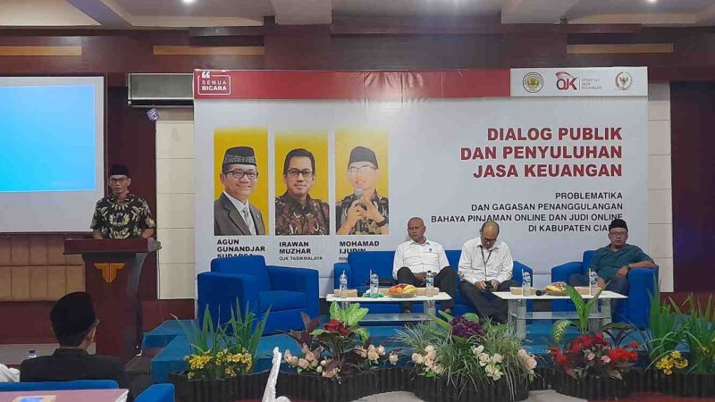 Dialog Publik dan Penyuluhan Jasa Keuangan bersama Otoritas Jasa Keuangan (OJK).