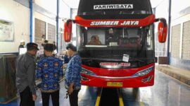 Dishub Ciamis periksa kelaikan belasan Bus pengangkut calon jemaah haji.