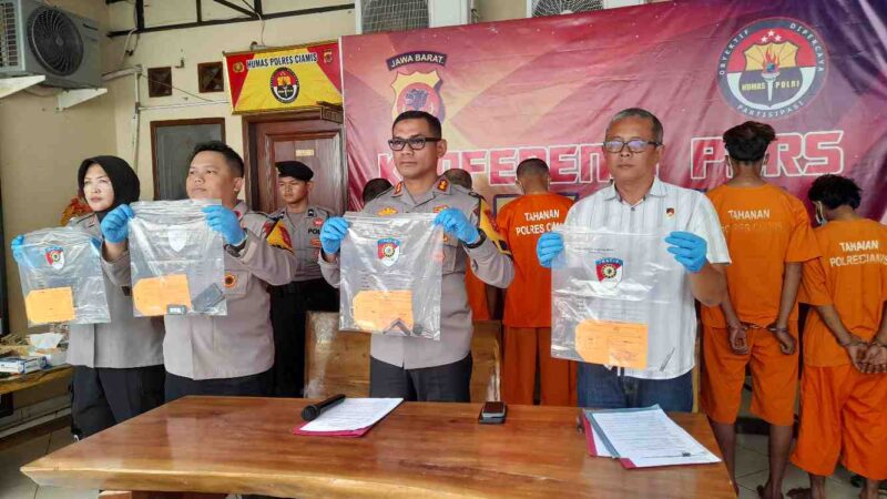 Konferensi Pers pengungkapan curanmor di Mapolres Ciamis.