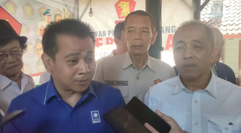 Poto dari kiri : Ketua DPD PAN Ciamis, Yana Diana Putra - Ketua DPC Gerindra Ciamis, Pipin Arif Apilin.