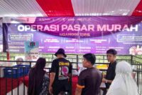 Operasi pasar murah di Taman Lokasana Ciamis.