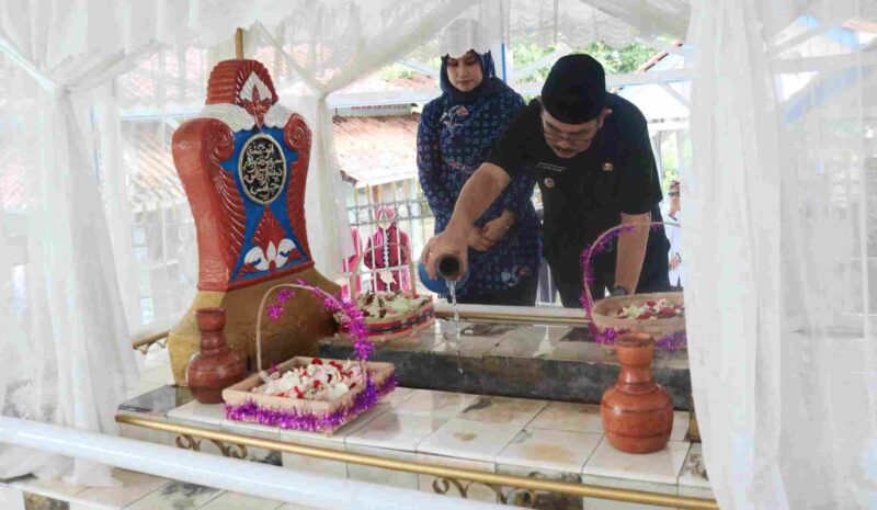 Pj Bupati Ciamis ziarah ke makam Bupati Galuh.