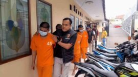 Para tersangka ketika dihadirkan didepan awak media.
