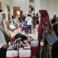 Jemaah kloter akhir saat tiba di Islamic Center Ciamis pada Rabu (17/7/2024).