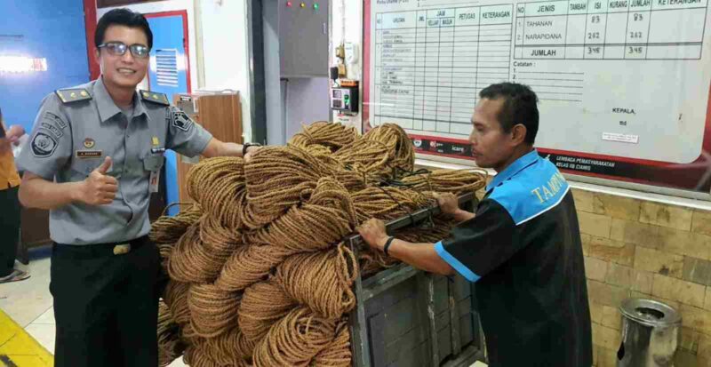 Ekspor coir net Lapas kelas IIB Ciamis ke Korea.