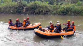 Pusdalops BPBD Ciamis sedang berlatih SAR air.