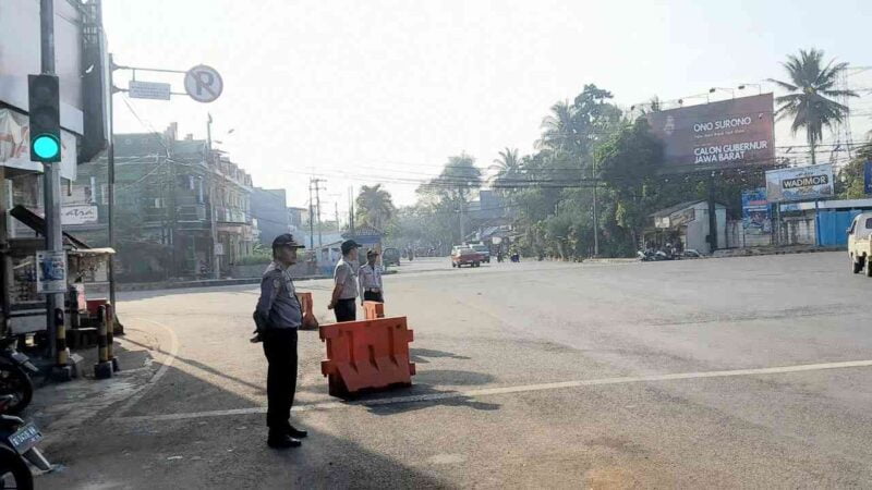 Penjagaan dan sterilisasi di kawasan simpang empat Jalan Letnan Samuji