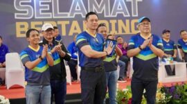 Menteri ATR/BPN AHY saat membuka Turnamen Voli Piala Menteri ATR/BPN di GOR Nanggala Kopassus, Cijantung, Jakarta Timur, Jumat (23/8/2024).