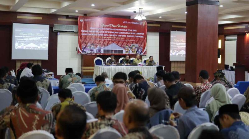 Rapat pleno terbuka di Aula Hotel Tyara, Kamis (19/9/2024). 