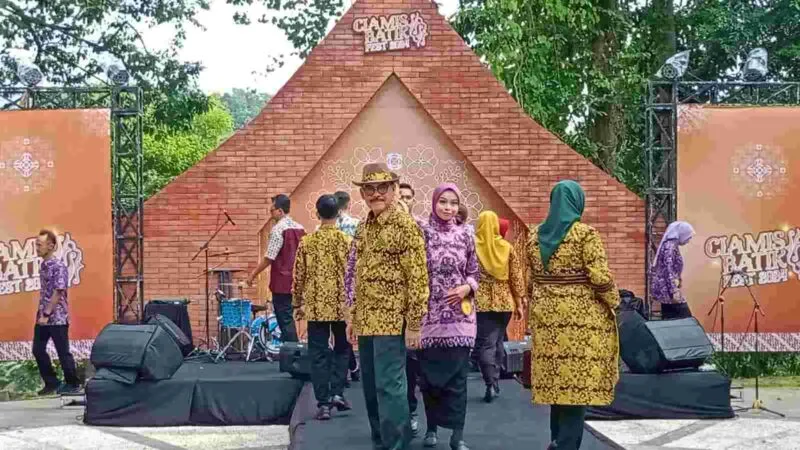 Ciamis Batik Festival 2024 di Situs Karangkamulyan.