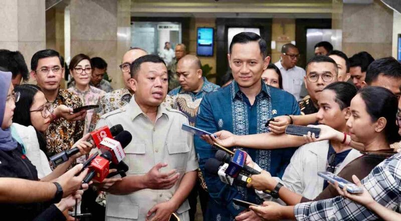 Menteri ATR/BPN, Nusron Wahid dan Menko Bidang Infrastruktur dan Pembangunan Kewilayahan, AHY saat berjumpa dengan awak media.