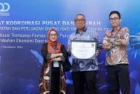 Penghargaan diterima langsung oleh Sekretaris Daerah (Sekda) Ciamis, Dr. H. Andang Firman Triyadi, M.T.