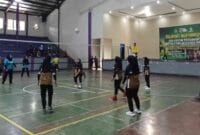 Pertandingan bola voli di GGT Ciamis.