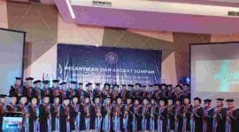 Pelantikan dan Sumpah Profesi Bidan yang diadakan di Aula Gedung Grand Metro Hotel, Tasikmalaya, Kamis (26/12/2024).