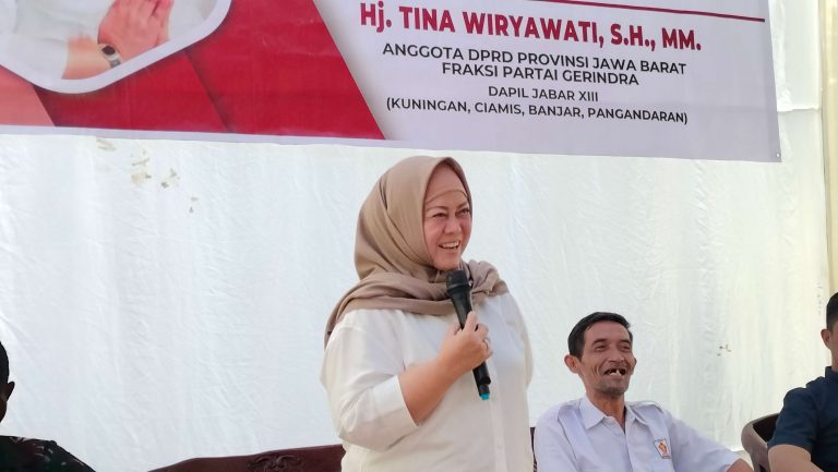 Anggota Komisi III DPRD Provinsi Jawa Barat dari Fraksi Gerindra Dapil Jabar 13, Hj. Tina Wiryawati, SH., MM.
